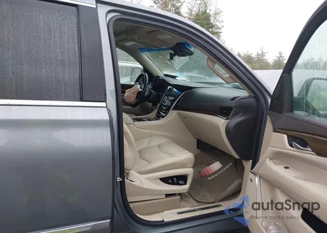 2019 Cadillac Escalade Esv Luxury z USA, uszkodzony, nr VIN 1GYS4HKJ4KR247144